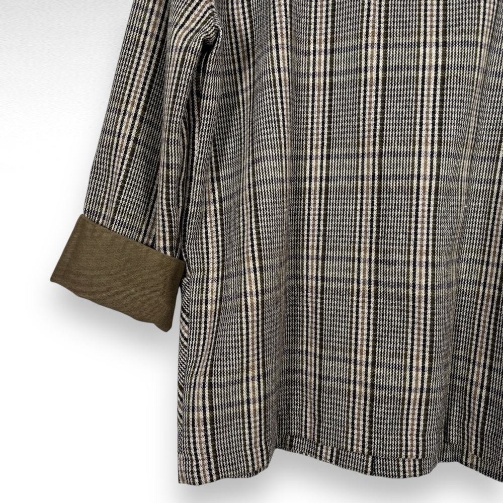 Plaid Women's Jacket with Brown Accents - Picture 3 of 8
